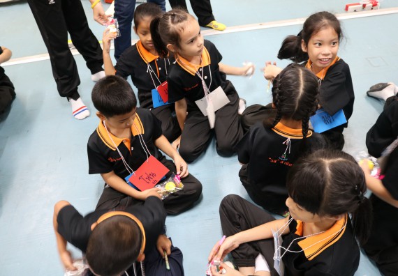 ภาพกิจกรรม คณะวิทยาศาสตร์และเทคโนโลยี จัดกิจกรรมค่ายวิทยาศาสตร์โรงเรียนสาธิตฯ ระดับชั้นประถมศึกษาปีที่ 1-6