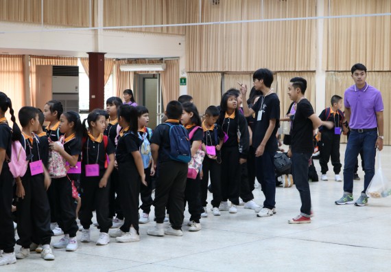 ภาพกิจกรรม คณะวิทยาศาสตร์และเทคโนโลยี จัดกิจกรรมค่ายวิทยาศาสตร์โรงเรียนสาธิตฯ ระดับชั้นประถมศึกษาปีที่ 1-6