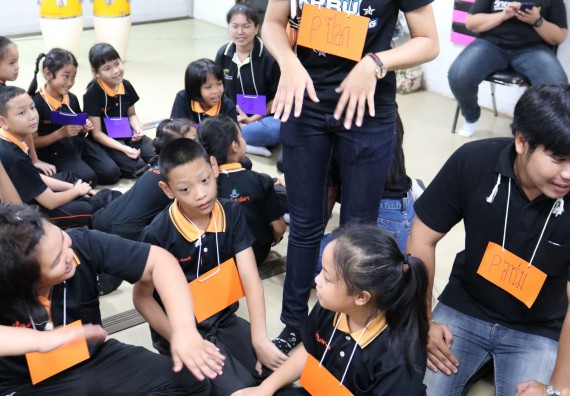 ภาพกิจกรรม คณะวิทยาศาสตร์และเทคโนโลยี จัดกิจกรรมค่ายวิทยาศาสตร์โรงเรียนสาธิตฯ ระดับชั้นประถมศึกษาปีที่ 1-6