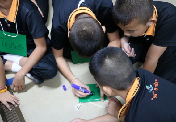 ภาพกิจกรรม คณะวิทยาศาสตร์และเทคโนโลยี จัดกิจกรรมค่ายวิทยาศาสตร์โรงเรียนสาธิตฯ ระดับชั้นประถมศึกษาปีที่ 1-6