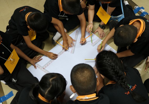 ภาพกิจกรรม คณะวิทยาศาสตร์และเทคโนโลยี จัดกิจกรรมค่ายวิทยาศาสตร์โรงเรียนสาธิตฯ ระดับชั้นประถมศึกษาปีที่ 1-6