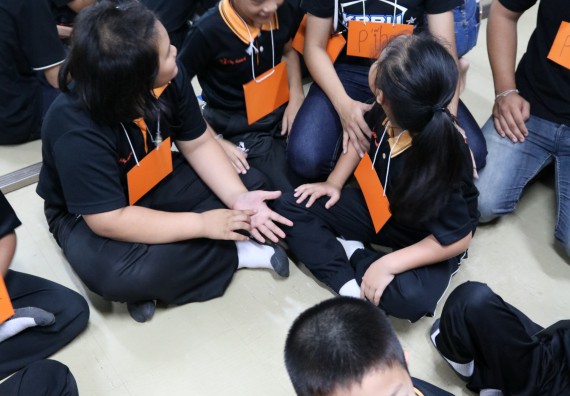 ภาพกิจกรรม คณะวิทยาศาสตร์และเทคโนโลยี จัดกิจกรรมค่ายวิทยาศาสตร์โรงเรียนสาธิตฯ ระดับชั้นประถมศึกษาปีที่ 1-6