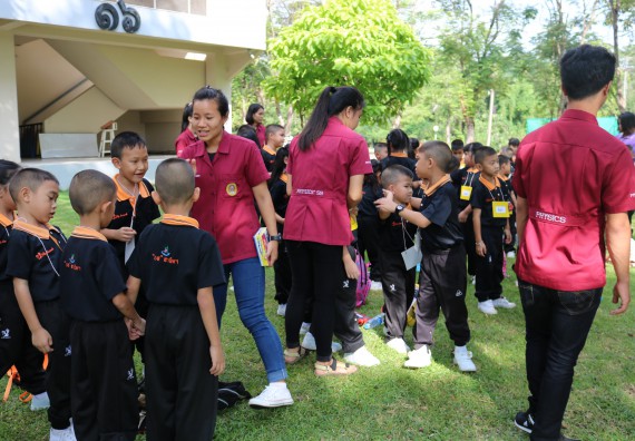 ภาพกิจกรรม คณะวิทยาศาสตร์และเทคโนโลยี จัดกิจกรรมค่ายวิทยาศาสตร์โรงเรียนสาธิตฯ ระดับชั้นประถมศึกษาปีที่ 1-6
