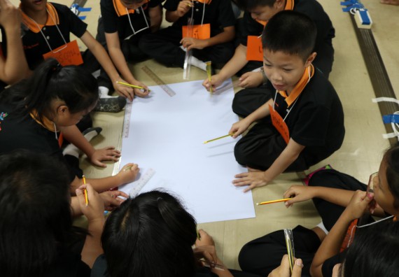 ภาพกิจกรรม คณะวิทยาศาสตร์และเทคโนโลยี จัดกิจกรรมค่ายวิทยาศาสตร์โรงเรียนสาธิตฯ ระดับชั้นประถมศึกษาปีที่ 1-6