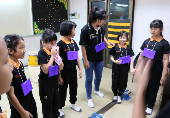 ภาพกิจกรรม คณะวิทยาศาสตร์และเทคโนโลยี จัดกิจกรรมค่ายวิทยาศาสตร์โรงเรียนสาธิตฯ ระดับชั้นประถมศึกษาปีที่ 1-6