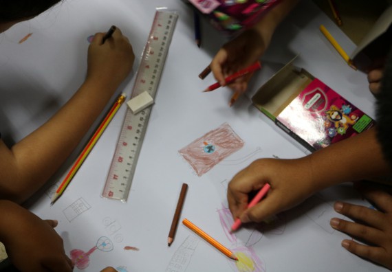 ภาพกิจกรรม คณะวิทยาศาสตร์และเทคโนโลยี จัดกิจกรรมค่ายวิทยาศาสตร์โรงเรียนสาธิตฯ ระดับชั้นประถมศึกษาปีที่ 1-6