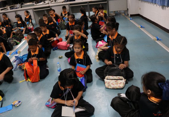 ภาพกิจกรรม คณะวิทยาศาสตร์และเทคโนโลยี จัดกิจกรรมค่ายวิทยาศาสตร์โรงเรียนสาธิตฯ ระดับชั้นประถมศึกษาปีที่ 1-6