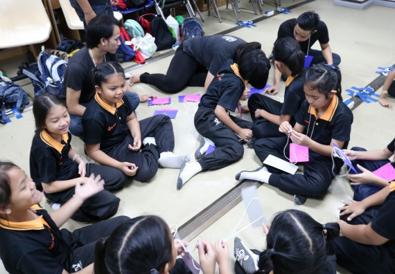 ภาพกิจกรรม คณะวิทยาศาสตร์และเทคโนโลยี จัดกิจกรรมค่ายวิทยาศาสตร์โรงเรียนสาธิตฯ ระดับชั้นประถมศึกษาปีที่ 1-6