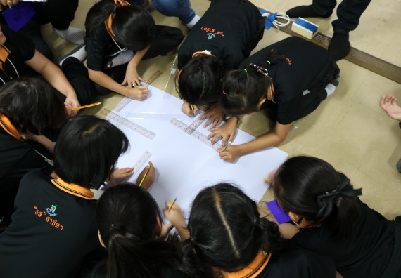 ภาพกิจกรรม คณะวิทยาศาสตร์และเทคโนโลยี จัดกิจกรรมค่ายวิทยาศาสตร์โรงเรียนสาธิตฯ ระดับชั้นประถมศึกษาปีที่ 1-6