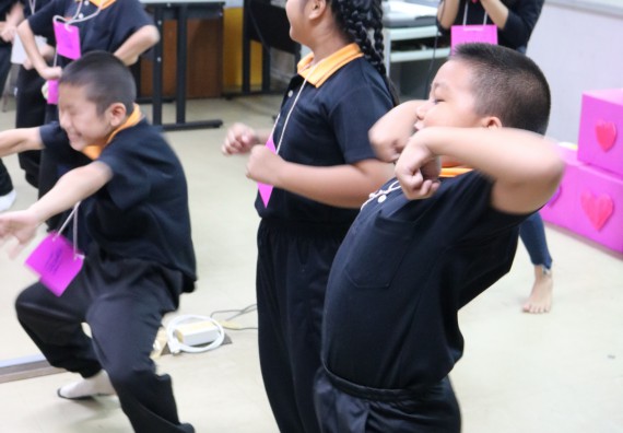 ภาพกิจกรรม คณะวิทยาศาสตร์และเทคโนโลยี จัดกิจกรรมค่ายวิทยาศาสตร์โรงเรียนสาธิตฯ ระดับชั้นประถมศึกษาปีที่ 1-6