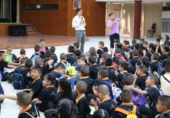 ภาพกิจกรรม คณะวิทยาศาสตร์และเทคโนโลยี จัดกิจกรรมค่ายวิทยาศาสตร์โรงเรียนสาธิตฯ ระดับชั้นประถมศึกษาปีที่ 1-6