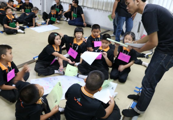 ภาพกิจกรรม คณะวิทยาศาสตร์และเทคโนโลยี จัดกิจกรรมค่ายวิทยาศาสตร์โรงเรียนสาธิตฯ ระดับชั้นประถมศึกษาปีที่ 1-6