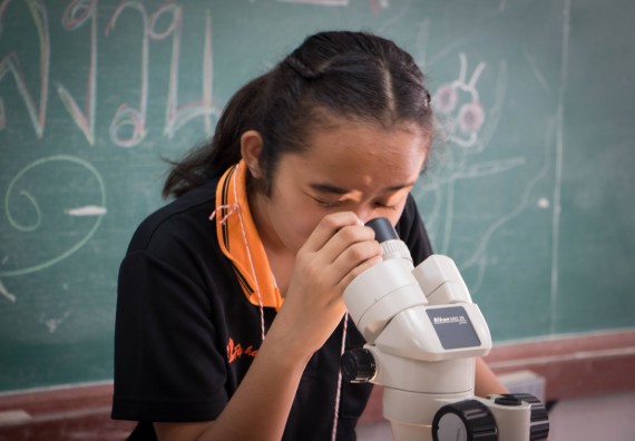 ภาพกิจกรรม คณะวิทยาศาสตร์และเทคโนโลยี จัดกิจกรรมค่ายวิทยาศาสตร์โรงเรียนสาธิตฯ ระดับชั้นประถมศึกษาปีที่ 1-6