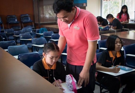 ภาพกิจกรรม คณะวิทยาศาสตร์และเทคโนโลยี จัดกิจกรรมค่ายวิทยาศาสตร์โรงเรียนสาธิตฯ ระดับชั้นประถมศึกษาปีที่ 1-6