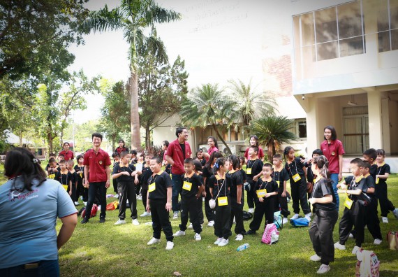 ภาพกิจกรรม คณะวิทยาศาสตร์และเทคโนโลยี จัดกิจกรรมค่ายวิทยาศาสตร์โรงเรียนสาธิตฯ ระดับชั้นประถมศึกษาปีที่ 1-6