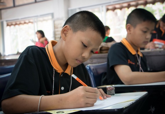 ภาพกิจกรรม คณะวิทยาศาสตร์และเทคโนโลยี จัดกิจกรรมค่ายวิทยาศาสตร์โรงเรียนสาธิตฯ ระดับชั้นประถมศึกษาปีที่ 1-6