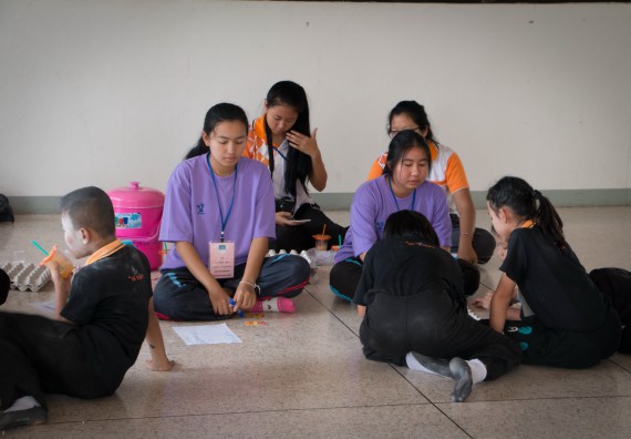 ภาพกิจกรรม คณะวิทยาศาสตร์และเทคโนโลยี จัดกิจกรรมค่ายวิทยาศาสตร์โรงเรียนสาธิตฯ ระดับชั้นประถมศึกษาปีที่ 1-6