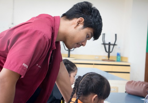 ภาพกิจกรรม คณะวิทยาศาสตร์และเทคโนโลยี จัดกิจกรรมค่ายวิทยาศาสตร์โรงเรียนสาธิตฯ ระดับชั้นประถมศึกษาปีที่ 1-6