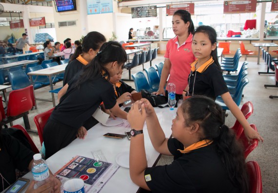 ภาพกิจกรรม คณะวิทยาศาสตร์และเทคโนโลยี จัดกิจกรรมค่ายวิทยาศาสตร์โรงเรียนสาธิตฯ ระดับชั้นประถมศึกษาปีที่ 1-6