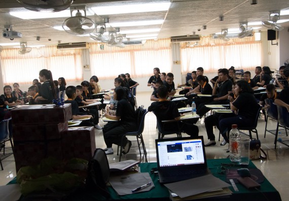 ภาพกิจกรรม คณะวิทยาศาสตร์และเทคโนโลยี จัดกิจกรรมค่ายวิทยาศาสตร์โรงเรียนสาธิตฯ ระดับชั้นประถมศึกษาปีที่ 1-6