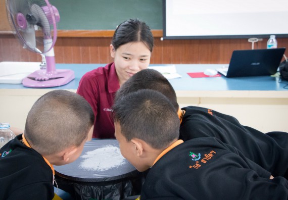 ภาพกิจกรรม คณะวิทยาศาสตร์และเทคโนโลยี จัดกิจกรรมค่ายวิทยาศาสตร์โรงเรียนสาธิตฯ ระดับชั้นประถมศึกษาปีที่ 1-6