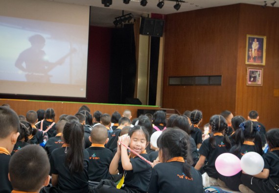 ภาพกิจกรรม คณะวิทยาศาสตร์และเทคโนโลยี จัดกิจกรรมค่ายวิทยาศาสตร์โรงเรียนสาธิตฯ ระดับชั้นประถมศึกษาปีที่ 1-6