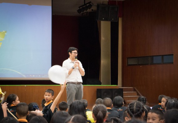 ภาพกิจกรรม คณะวิทยาศาสตร์และเทคโนโลยี จัดกิจกรรมค่ายวิทยาศาสตร์โรงเรียนสาธิตฯ ระดับชั้นประถมศึกษาปีที่ 1-6