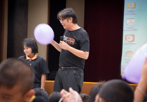 ภาพกิจกรรม คณะวิทยาศาสตร์และเทคโนโลยี จัดกิจกรรมค่ายวิทยาศาสตร์โรงเรียนสาธิตฯ ระดับชั้นประถมศึกษาปีที่ 1-6