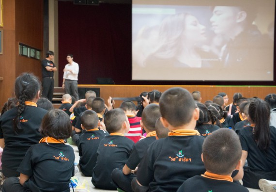 ภาพกิจกรรม คณะวิทยาศาสตร์และเทคโนโลยี จัดกิจกรรมค่ายวิทยาศาสตร์โรงเรียนสาธิตฯ ระดับชั้นประถมศึกษาปีที่ 1-6