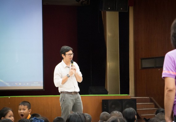 ภาพกิจกรรม คณะวิทยาศาสตร์และเทคโนโลยี จัดกิจกรรมค่ายวิทยาศาสตร์โรงเรียนสาธิตฯ ระดับชั้นประถมศึกษาปีที่ 1-6