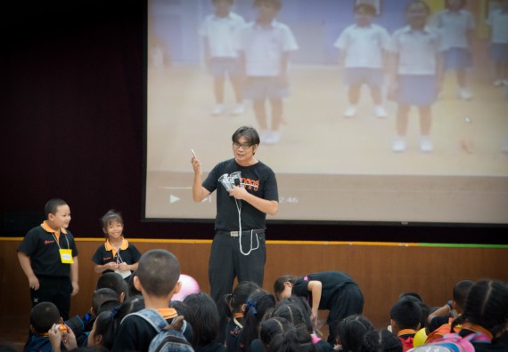 ภาพกิจกรรม คณะวิทยาศาสตร์และเทคโนโลยี จัดกิจกรรมค่ายวิทยาศาสตร์โรงเรียนสาธิตฯ ระดับชั้นประถมศึกษาปีที่ 1-6