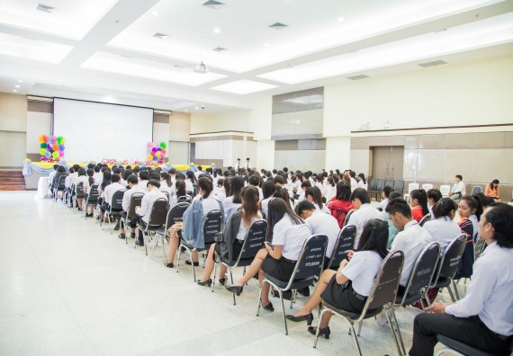 ภาพกิจกรรม นักศึกษาคณะวิทยาศาสตร์และเทคโนโลยี เข้าร่วมพิธีมอบทุนการศึกษา จากมูลนิธิเพื่อเกื้อกูลการศึกษาในประเทศไทย (The SET Foundation)