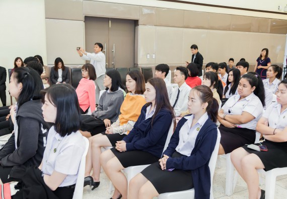 ภาพกิจกรรม นักศึกษาคณะวิทยาศาสตร์และเทคโนโลยี เข้าร่วมพิธีมอบทุนการศึกษา จากมูลนิธิเพื่อเกื้อกูลการศึกษาในประเทศไทย (The SET Foundation)