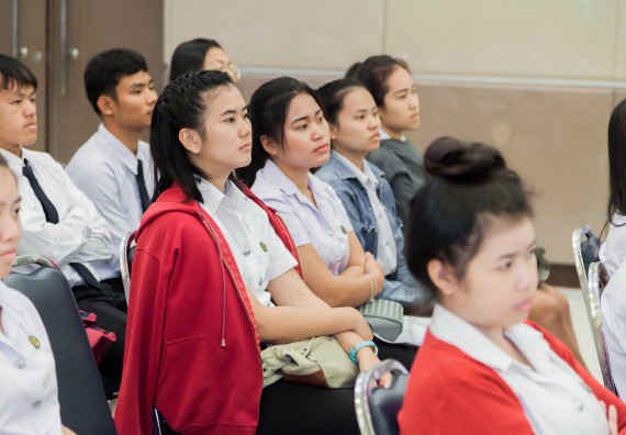 ภาพกิจกรรม นักศึกษาคณะวิทยาศาสตร์และเทคโนโลยี เข้าร่วมพิธีมอบทุนการศึกษา จากมูลนิธิเพื่อเกื้อกูลการศึกษาในประเทศไทย (The SET Foundation)