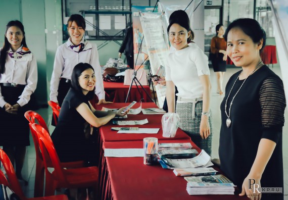 ภาพกิจกรรม คณะวิทยาศาสตร์และเทคโนโลยี แนะแนวการศึกษาต่อตามโครงการ KPRU ROAD SHOW 