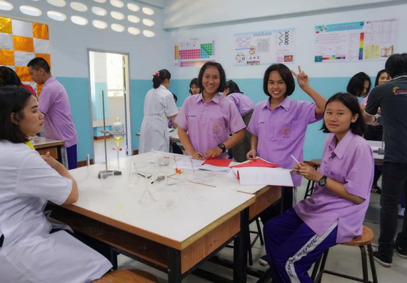 ภาพกิจกรรม โปรแกรมวิชาเคมี จัดการอบรมเชิงปฏิบัติการเสริมทักษะพื้นฐานทางเคมี