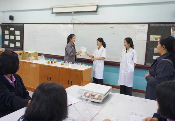 ภาพกิจกรรม โปรแกรมวิชาเคมี จัดการอบรมเชิงปฏิบัติการเสริมทักษะพื้นฐานทางเคมี