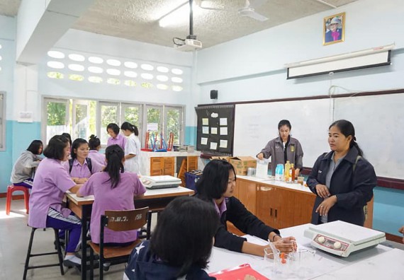 ภาพกิจกรรม โปรแกรมวิชาเคมี จัดการอบรมเชิงปฏิบัติการเสริมทักษะพื้นฐานทางเคมี