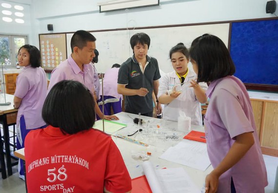 ภาพกิจกรรม โปรแกรมวิชาเคมี จัดการอบรมเชิงปฏิบัติการเสริมทักษะพื้นฐานทางเคมี