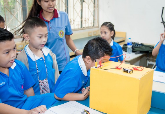 ภาพกิจกรรม คณะวิทยาศาสตร์และเทคโนโลยี จัดกิจกรรมค่ายวิทยาศาสตร์โรงเรียนอนุบาลกำแพงเพชร