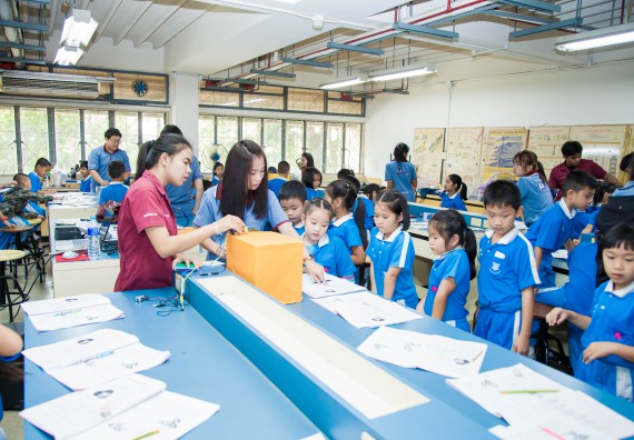ภาพกิจกรรม คณะวิทยาศาสตร์และเทคโนโลยี จัดกิจกรรมค่ายวิทยาศาสตร์โรงเรียนอนุบาลกำแพงเพชร