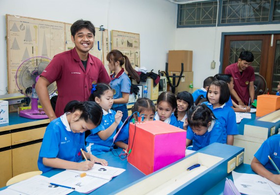 ภาพกิจกรรม คณะวิทยาศาสตร์และเทคโนโลยี จัดกิจกรรมค่ายวิทยาศาสตร์โรงเรียนอนุบาลกำแพงเพชร