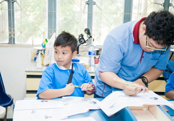 ภาพกิจกรรม คณะวิทยาศาสตร์และเทคโนโลยี จัดกิจกรรมค่ายวิทยาศาสตร์โรงเรียนอนุบาลกำแพงเพชร