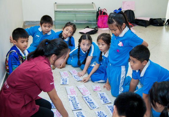ภาพกิจกรรม คณะวิทยาศาสตร์และเทคโนโลยี จัดกิจกรรมค่ายวิทยาศาสตร์โรงเรียนอนุบาลกำแพงเพชร