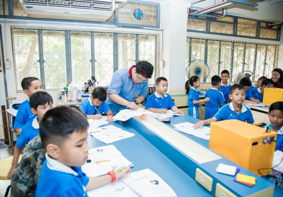 ภาพกิจกรรม คณะวิทยาศาสตร์และเทคโนโลยี จัดกิจกรรมค่ายวิทยาศาสตร์โรงเรียนอนุบาลกำแพงเพชร