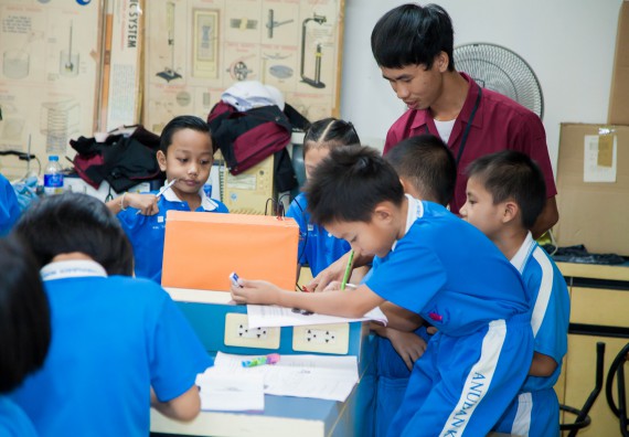 ภาพกิจกรรม คณะวิทยาศาสตร์และเทคโนโลยี จัดกิจกรรมค่ายวิทยาศาสตร์โรงเรียนอนุบาลกำแพงเพชร