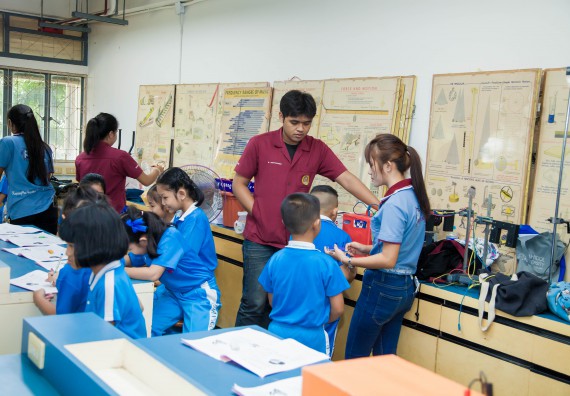 ภาพกิจกรรม คณะวิทยาศาสตร์และเทคโนโลยี จัดกิจกรรมค่ายวิทยาศาสตร์โรงเรียนอนุบาลกำแพงเพชร