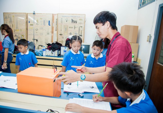 ภาพกิจกรรม คณะวิทยาศาสตร์และเทคโนโลยี จัดกิจกรรมค่ายวิทยาศาสตร์โรงเรียนอนุบาลกำแพงเพชร