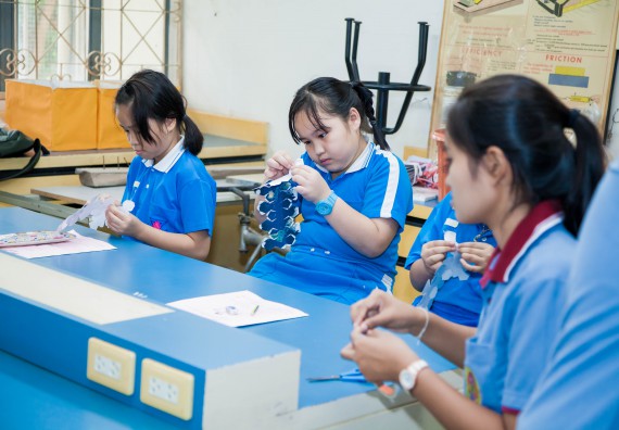 ภาพกิจกรรม คณะวิทยาศาสตร์และเทคโนโลยี จัดกิจกรรมค่ายวิทยาศาสตร์โรงเรียนอนุบาลกำแพงเพชร