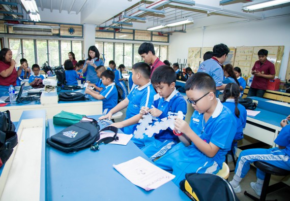 ภาพกิจกรรม คณะวิทยาศาสตร์และเทคโนโลยี จัดกิจกรรมค่ายวิทยาศาสตร์โรงเรียนอนุบาลกำแพงเพชร